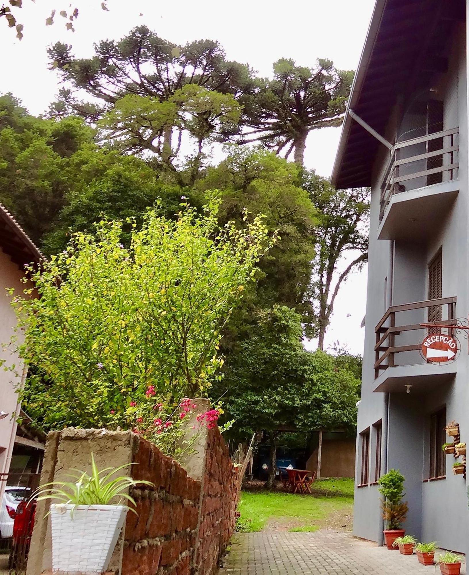 Pousada Folhas De Outono 2*